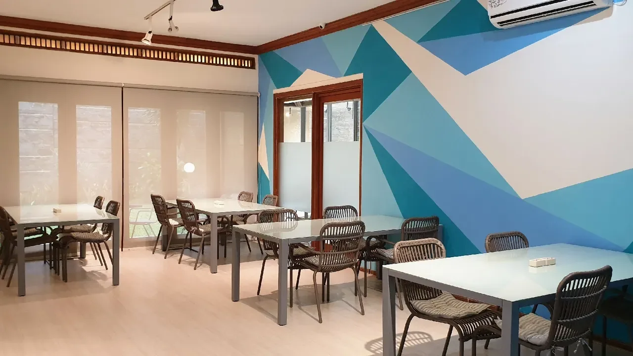 Ruang pertemuan VISMA Surabaya