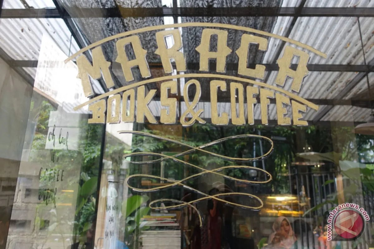 Pintu masuk Maraca Books And Coffee — arsip